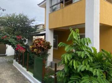 Casa de 4 quartos, Lauro de Freitas · Casa Em Uma Ótima Localização de Lauro de Freitas