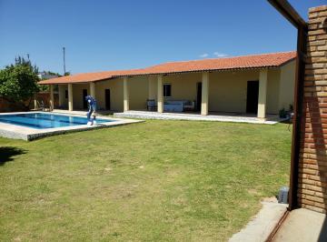Casa de 3 quartos, Beberibe · Casa Para Venda Com 6 Quartos (3 Suítes) Em Morro Branco - Beberibe - Ce