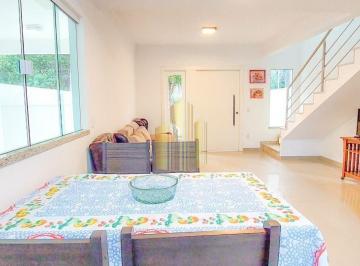 Casa · 78m² · 2 Quartos · 1 Vaga · Casa À Venda - Em Bombas
