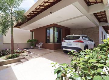 Casa · 350m² · 4 Quartos · Oásis Da Natureza E Conforto - Casa de Alto Padrão À Venda!