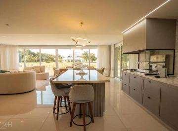 Casa · 350m² · 4 Quartos · 3 Vagas · Casa Em Condomínio Fechado Com Vista Para a Lagoa de Itapeva!