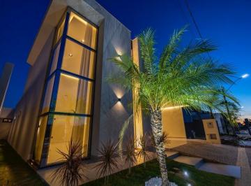 Casa · 260m² · 3 Quartos · 4 Vagas · Belíssima Casa