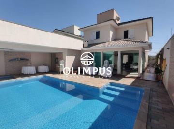 Casa · 270m² · 4 Quartos · 4 Vagas · Belo Sobrado de 270 m² de Construção, Dispondo de Ótima Localização.