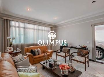 Casa · 207m² · 4 Quartos · 3 Vagas · Excelente Casa Em Uma Ótima Localização No Morada Da Colina.