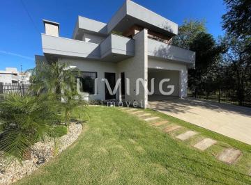 Casa · 450m² · 3 Quartos · 4 Vagas · Para Você Que Procura Uma Casa Ampla, Com Um Excelente Terreno, Em Área Extrema