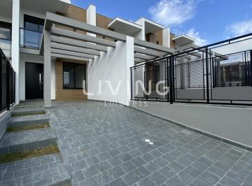 Casa · 90m² · 2 Quartos · Sobrado Com Pátio Na Frente E Nos Fundos, Com 2 Suítes No Bairro Montanhapátio
