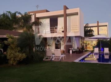 2024/03/7fabc8ae086c3f7b50b1bc75f7bb80bc.jpg · Casa a Venda Suítes | Dependência, Buscaville, closet