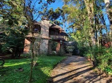 Casa · 375m² · 3 Quartos · 2 Vagas · Charmosa Casa Na Vila Suzana Em Canela