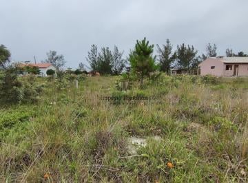 Terreno · Terreno Amplo Localizado Na Praia Reala Apenas 200 m Do Mar