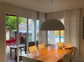 Casa · 280m² · 3 Quartos · 4 Vagas · Casa À Venda - Em Sambaqui