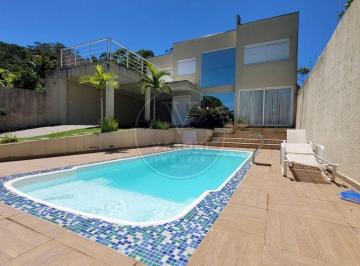 Casa · 400m² · 4 Quartos · 6 Vagas · Casa Com Piscina E Amplo Jardim No Bairro Fazenda