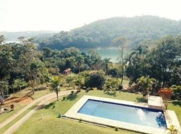 Foto 01 · Linda Chacara a Beira Da Represa (Pé Na Agua), No Condomínio Canto Dos Amigos Em Igaratá - Sp.
