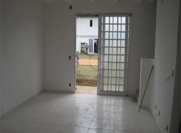 Área de Serviço · Casa À Venda - Na Vila Nova Bonsucesso