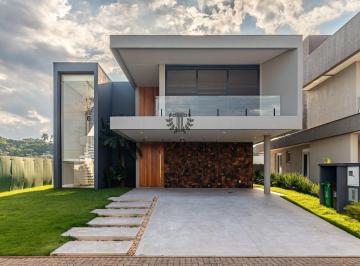 Casa · 312m² · 3 Quartos · 2 Vagas · Casa Em Condomínio Fechado Com 3 Dormitórios Mobiliada
