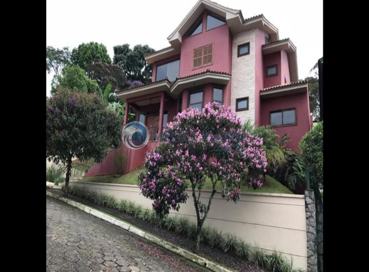 Casa de Alto Padrão Com Ótimo Acabamento Em Madeira E Porcelanato, Condomínio Fechado Em São Lourenç