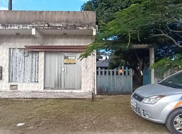 Casa de 3 quartos, Rio das Ostras · Dr Linda Casa 2 Quartos - Praia - Chácara Mariléia - Rio Das Ostras/rj