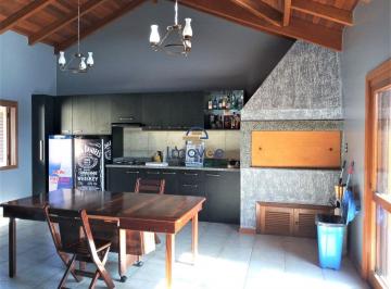 Casa · 257m² · 4 Quartos · 2 Vagas · Casa Sobrado Triplex No Colina Sorriso