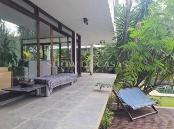 Casa · 392m² · 4 Quartos · 2 Vagas · Casa Em Condomínio - / Residencial / Pendotiba