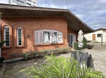 Casa · 322m² · 3 Quartos · 2 Vagas · Casa Semimobiliada