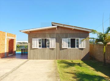 Casa · 316m² · 2 Quartos · 1 Vaga · Abaixo Do Preço! Casa de Madeira Com Terreno Gramado, Construção Em Andamento E Piscina de Fibra. Ar