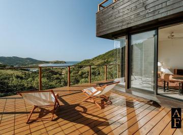 Casa · 170m² · 4 Quartos · 4 Vagas · Casa Com Vista Na Praia Do Silveira