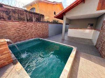 Casa de 2 quartos, Mongaguá · Casa Com Piscina Á Venda de 150 m² Com 2 Quartos E 4 Vagas Na Cidade de Mongaguá