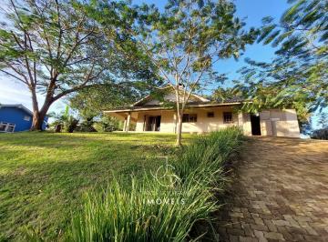 Foto 01 · Casa À Venda Em Feliz - Rs, Bairro Matiel: 3 Quartos, 1 Sala, 2 Banheiros, 3 Vagas de Garagem, 141 m².