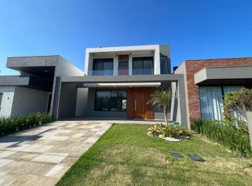 Casa de 4 quartos, Xangri-Lá · Sobrado Com Melhor Preço Dentro Do Blue, Condomínio Fechado! Bom Negocio!