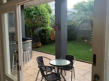 Casa · 270m² · 3 Quartos · Casa À Venda - No Parque Das Laranjeiras