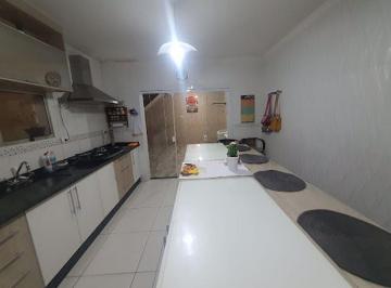 Casa · 220m² · 2 Quartos · 3 Vagas · Casa À Venda - No Parque Internacional