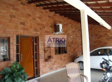 Casa · 205m² · 3 Quartos · 3 Vagas · Casa Bairro Jardim Patrícia.