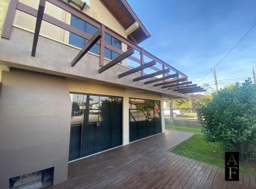 Casa · 96m² · 3 Quartos · Casa No Centro de Garopaba
