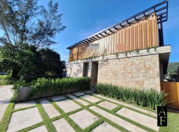 Casa · 150m² · 3 Quartos · 2 Vagas · Casa Alto Padrão Com 3 Suítes Em Bairro Panorâmico