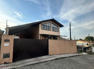2024/06/df0f66c6e53214fb63403bd42a796ec8.jpg · Casa - Santo Antônio