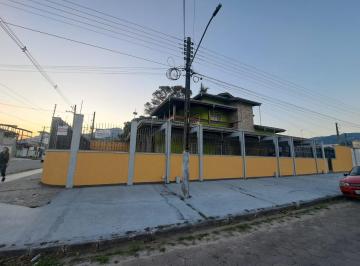 Casa de 4 quartos, Caraguatatuba · Lindo Sobrado a Venda Próximo Da Praia Em Caraguatatuba