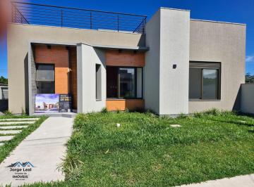 Casa · 114m² · 3 Quartos · 1 Vaga · Casa À Venda - Em Passo de Torres