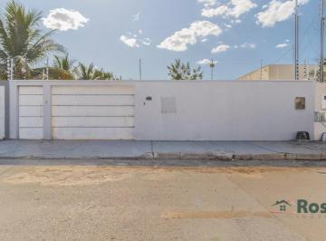 Casa · 70m² · 2 Quartos · 6 Vagas · Casa À Venda, Com 2 Quarto (S), Amplo Quintal No Bairro Jardim Universitário, Cuiabá.