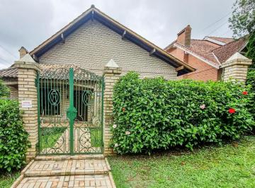 Casa · 188m² · 3 Quartos · 2 Vagas · Cantegril - Casa No Condomínio Cantegril - Amplo Terreno 3 Dorm C/1 Suíte - Casa Imponente