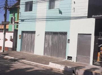 Casa · 220m² · 5 Quartos · 2 Vagas · Excelente Casa a Venda No Centro - Parnamirim/rn
