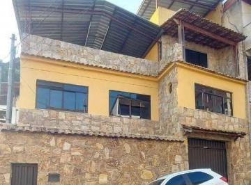 978040ef4e34d366ca1e570e987fe348.jpg · Casa Ampla Com 7 Quartos, 3 Suítes, Dividida Em 3 Residências Com 3 Terraços, Vista Ampla, Garagem.