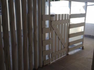 Casa de 1 quarto, Niterói · Alugo Kitnet Em Itacoatiaria