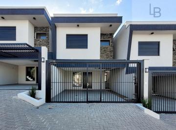 Casa · 113m² · 3 Quartos · 2 Vagas · Casa À Venda No Bairro Petrópolis - Novo Hamburgo/rs