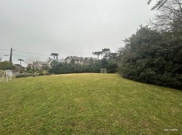 4aa1aa7f-512a-46bc-b970-4506bf70de8c · Terreno À Venda - Em Gramado