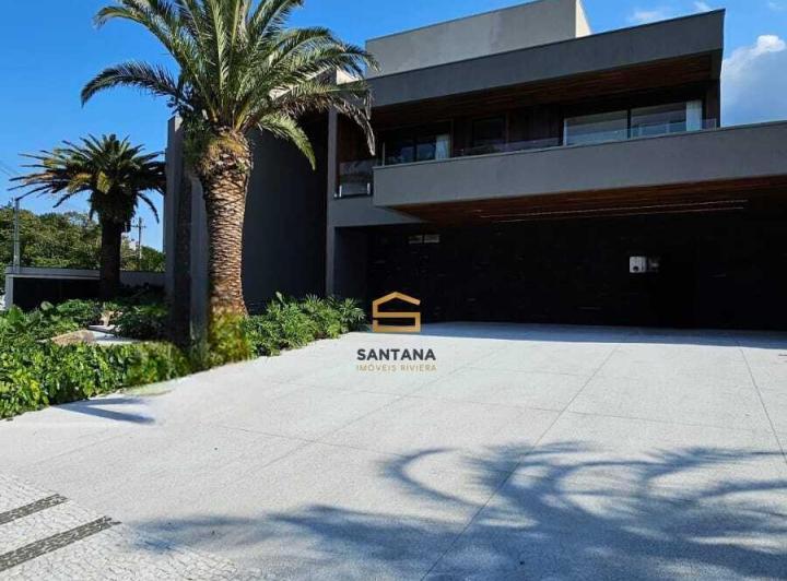 Propriedade de Alto Padrão Em Local Nobre Com 7 Suítes À Venda 925 m² Por.