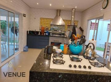97f60cfbb6334e2dae33d2a05151da39.jpg · Sobrado Com 3 Dormitórios À Venda, 172 m² por R$830.000 - Bertioga - Bertioga/sp