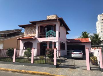 Casa · 197m² · 3 Quartos · 2 Vagas · Imoveis - No Centro