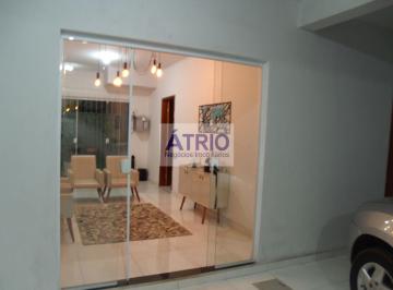 Casa · 310m² · 3 Quartos · 2 Vagas · Casa Sobrado Bairro Jardim Das Palmeiras