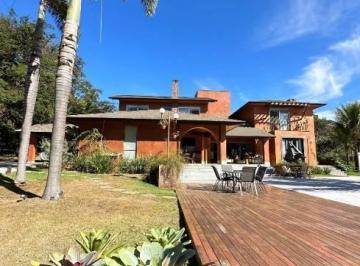 Casa · 700m² · 5 Quartos · 10 Vagas · Casa Com 05 Suítes a Venda No Condomínio Amendoeiras.