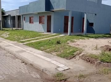 Casa de 3 quartos, Capão da Canoa · Casa 3 Dorm. Em Capao Novo