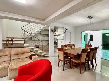 Casa · 255m² · 3 Quartos · 2 Vagas · Sobrado 3 Quartos, Sendo 1 Suíte, Bairro Baependi - Jaraguá Do Sul/sc